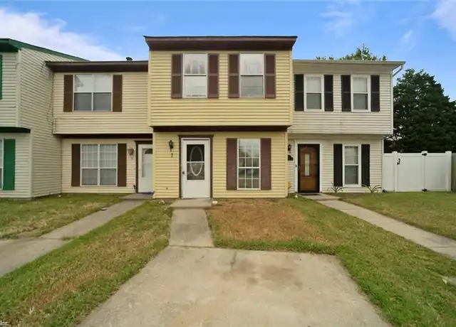 Property at 7 Peachtree Ct, Portsmouth, VA, 23703, 2 beds, 1.5 baths, [object Object]