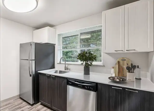 Property at Vibe Apartments - 25220 109th Pl SE, Kent, WA, 98030, 1-3 bed, 1-2 bath, [object Object]