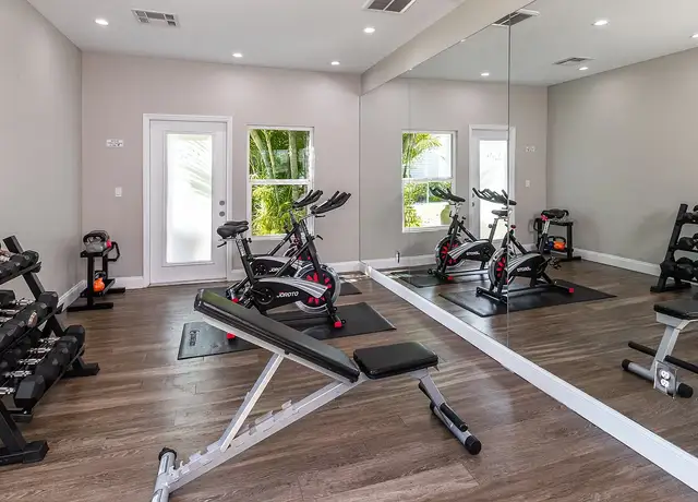 Photo of 105 Manor Blvd, Naples, FL 34104