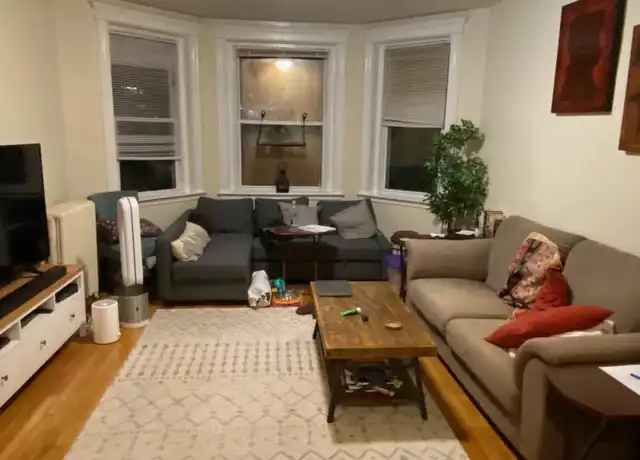 Property at 28 Littell Rd, Brookline, MA, 02446, 2 beds, 1 bath, [object Object]