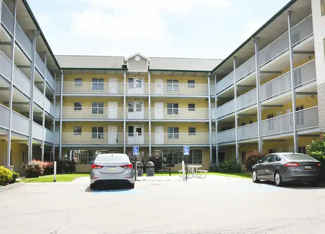 Property at Crimson Cove - 412 S 13th St, Indiana, PA, 15701, 2 beds, 1 bath, [object Object]