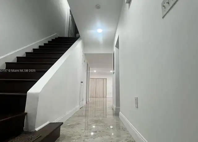 Property at 19162 Bobolink Dr, Hialeah, FL, 33015, 2 beds, 2.5 baths, [object Object]