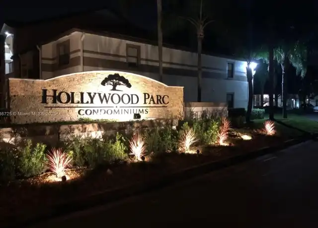 Property at 550 S Park Rd Unit 17-8, Hollywood, FL, 33021, 1 bed, 1 bath, [object Object]