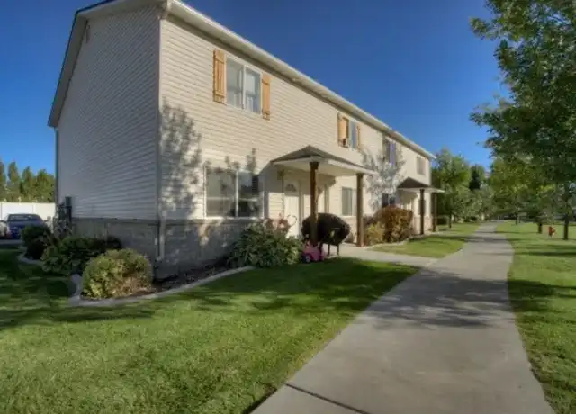 Property at 610 Sunflower Rd, Rexburg, ID, 83440, 2 beds, 1.5 baths, [object Object]