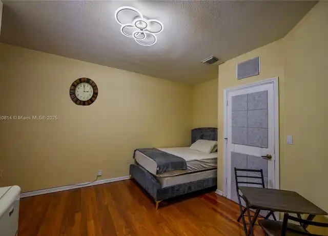 Property at 20480 NW 9th Pl, Miami, FL, 33169, 1 bed, 1 bath, [object Object]