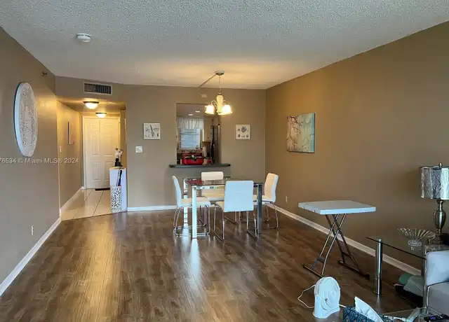 Property at 3150 W Rolling Hills Cir, Davie, FL, 33328, 2 beds, 2 baths, [object Object]