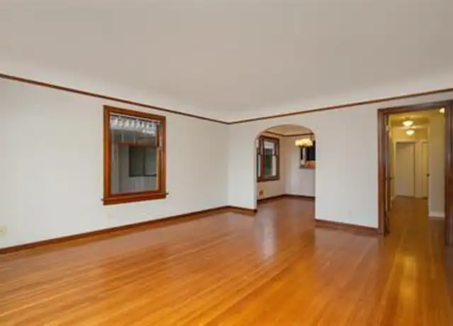 Property at 1404 10th Ave W, Seattle, WA, 98119, 1 bed, 1 bath, [object Object]