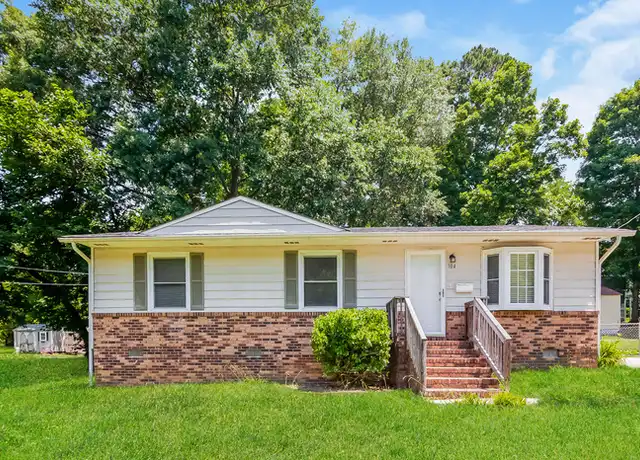Property at 104 W Nims Ave, Mount Holly, NC, 28120, 3 beds, 2 baths, [object Object]