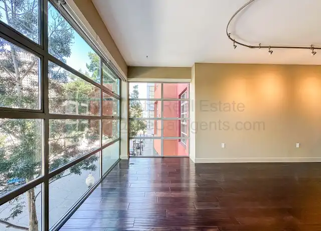 Property at 585 9th St #355, Oakland, CA, 94607, 1 bed, 1 bath, [object Object]