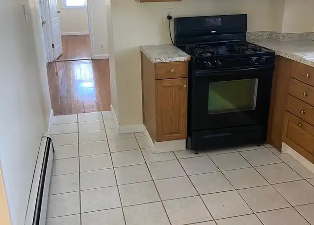 Property at 42 Englewood Ave Unit 2L, Chelsea, MA, 02150, 1 bed, 1 bath, [object Object]