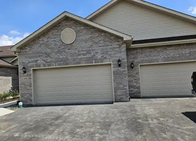 Property at 3 Apollo Ct, Tinley Park, IL, 60477, 2 beds, 2.5 baths, [object Object]