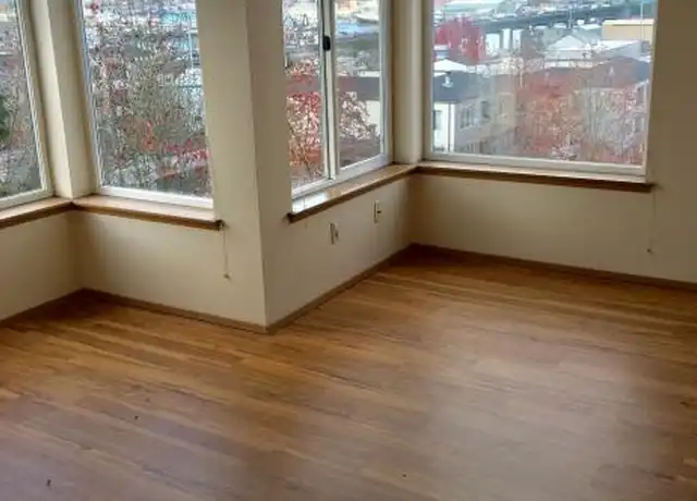 Property at 1308 W Emerson St, Seattle, WA, 98119, 2 beds, 1 bath, [object Object]