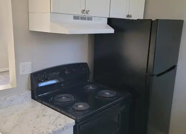 Property at 805 W Darlington St, Florence, SC, 29501, 2 beds, 1 bath, [object Object]