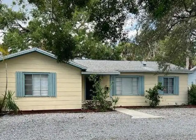 Property at 434 40th Ave NE, Saint Petersburg, FL, 33703, 4 beds, 2 baths, [object Object]