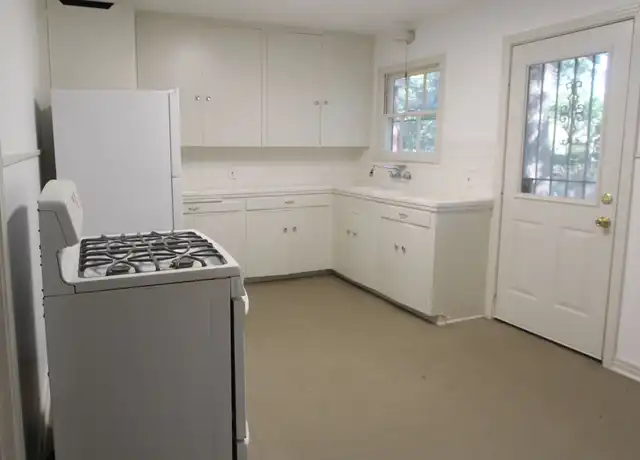 Property at 5820 Locke Ave, Fort Worth, TX, 76107, 2 beds, 1 bath, [object Object]