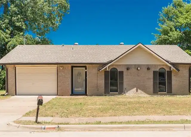 Property at 502 Campfire Dr, Grand Prairie, TX, 75052, 3 beds, 2 baths, [object Object]