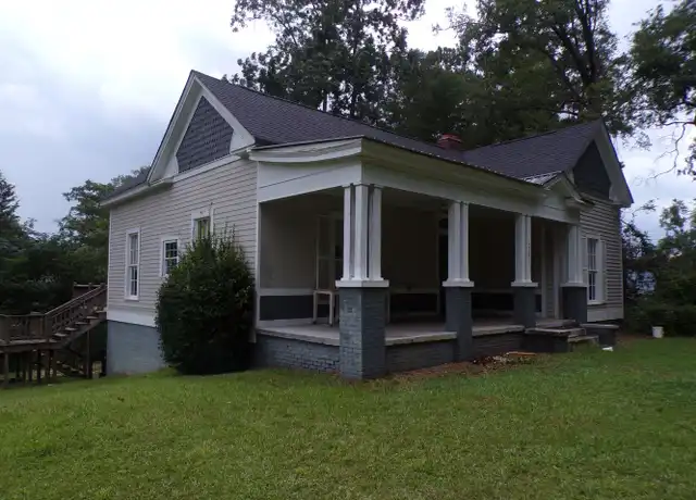 Property at 1201 5th Ave, West Point, GA, 31833, 3 beds, 2 baths, [object Object]