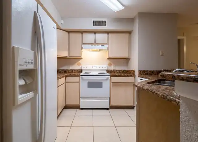 Property at 831 Camargo Way Unit 8-104, Altamonte Springs, FL, 32714, 2 beds, 2 baths, [object Object]