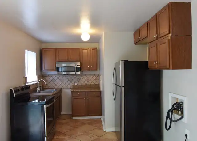 Property at 311 Crockett Dr, Killeen, TX, 76541, 3 beds, 2 baths, [object Object]