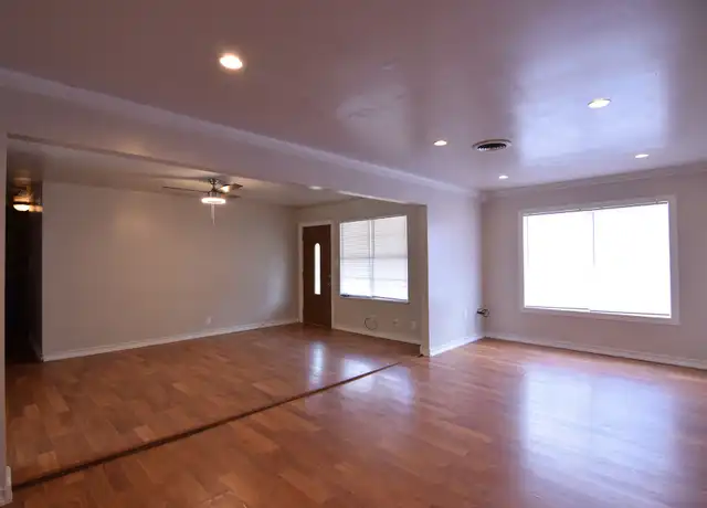 Property at 311 Crockett Dr, Killeen, TX, 76541, 3 beds, 2 baths, [object Object]