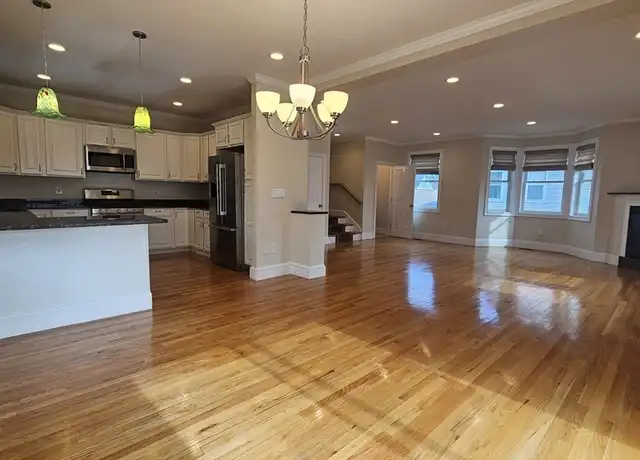 Property at 43 Hammond St #1, Waltham, MA, 02451, 4 beds, 3.5 baths, [object Object]