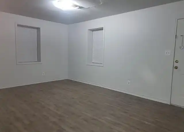 Property at 402 Stephens St Unit 3, Clyde, TX, 79510, 2 beds, 1 bath, [object Object]