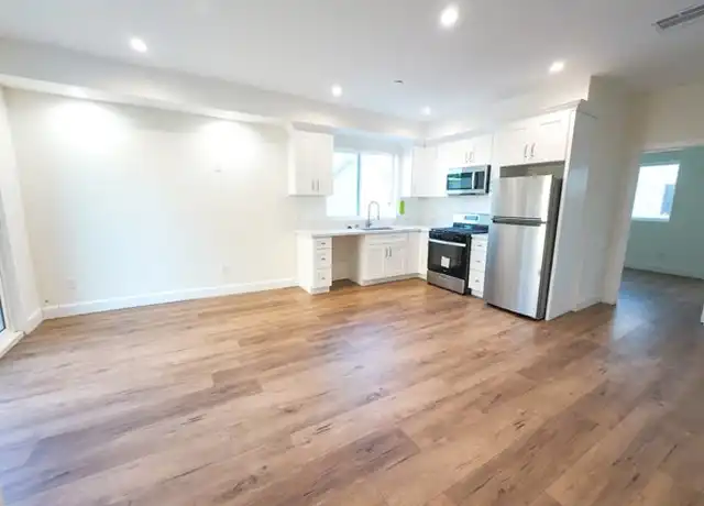 Property at 117 E 29th St Unit 117, Los Angeles, CA, 90011, 4 beds, 4.5 baths, [object Object]