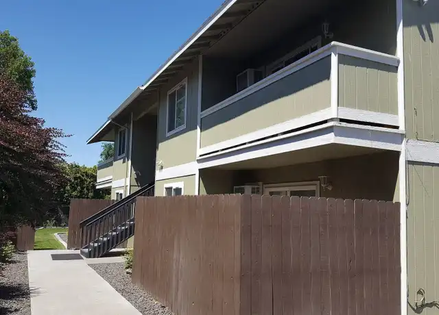 Property at 337 N Fillmore St Unit B, Kennewick, WA, 99336, 3 beds, 2 baths, [object Object]