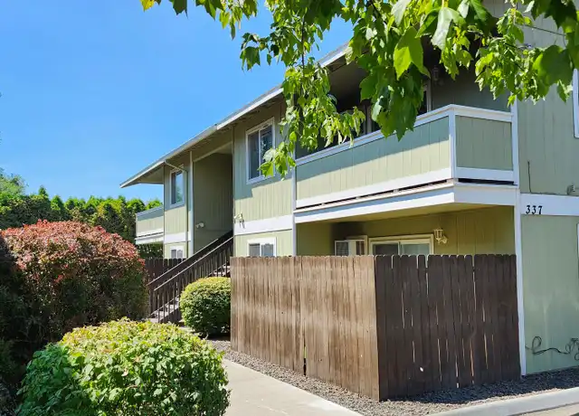 Property at 337 N Fillmore St Unit B, Kennewick, WA, 99336, 3 beds, 2 baths, [object Object]