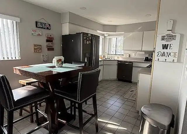 Property at 2100 S Brink Ave, Sarasota, FL, 34239, 3 beds, 2 baths, [object Object]
