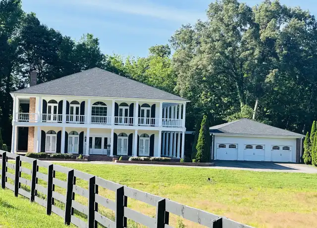 Property at 11883 E Holmes Rd, Collierville, TN, 38017, 4 beds, 3.5 baths, [object Object]