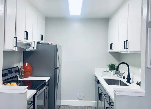 Photo of 2500 Medallion Dr, Union City, CA 94587