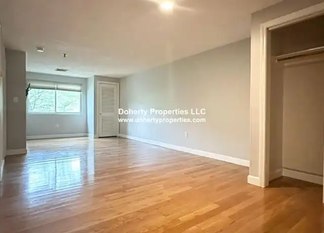 Property at 35 Prospect St, Woburn, MA, 01801, 1 bed, 1 bath, [object Object]