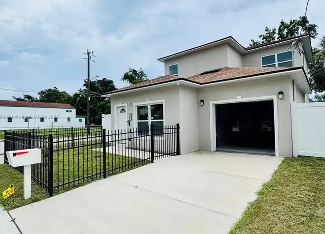 Property at 806 Carter St Unit 806, Orlando, FL, 32805, 3 beds, 2.5 baths, [object Object]