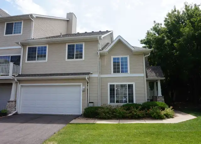 Property at 612 Willoughby Way W, Hopkins, MN, 55305, 2 beds, 1.5 baths, [object Object]