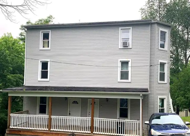 Property at 727 E D St, Brunswick, MD, 21716, 3 beds, 2 baths, [object Object]