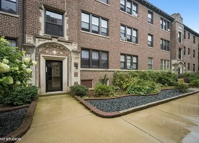 Property at 1321 Oak Ave, Evanston, IL, 60201, 1-2 bed, 1 bath, [object Object]