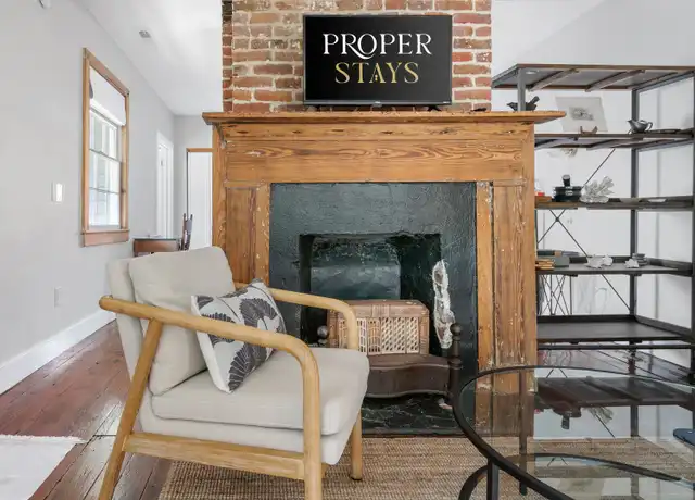 Property at 18 Bogard St, Charleston, SC, 29403, 1 bed, 1 bath, [object Object]