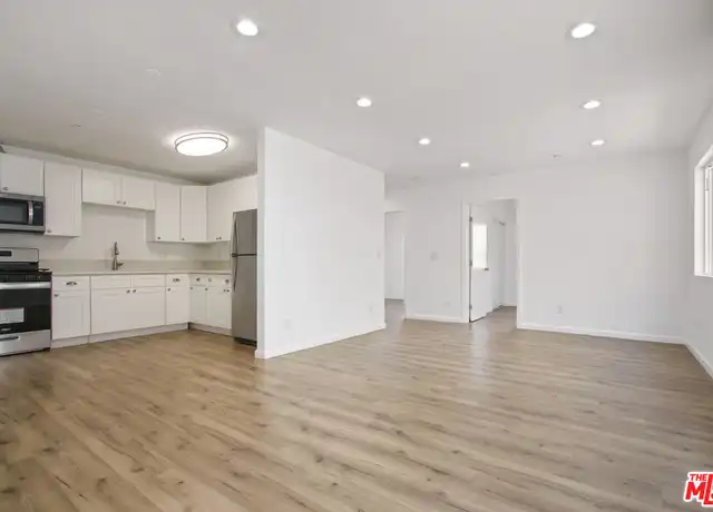 Property at 649 W 92nd St, Los Angeles, CA, 90044, 5 beds, 3 baths, [object Object]