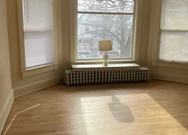 Property at 807 Dousman St Unit UR, Green Bay, WI, 54303, 1 bed, 1 bath, [object Object]
