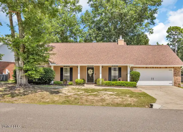 Property at 880 Oio Pl, Diamondhead, MS, 39525, 3 beds, 2 baths, [object Object]