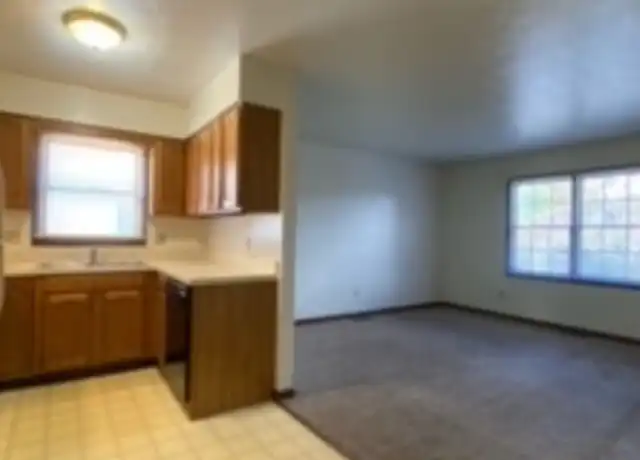 Property at 118 S Silverwood Ln Apt D, Goshen, IN, 46526, 2 beds, 1 bath, [object Object]