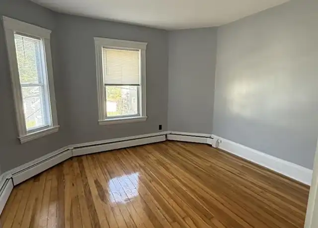 Property at 42 Almont St Unit 2R, Medford, MA, 02155, 3 beds, 1 bath, [object Object]