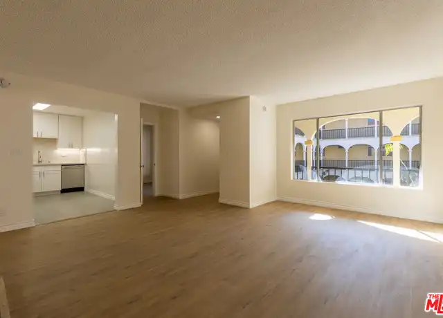 Property at 1033 6th St Unit 206, Santa Monica, CA, 90403, 3 beds, 2 baths, [object Object]