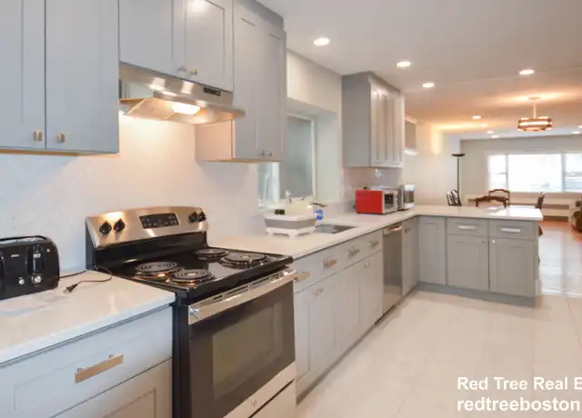Property at 142 Salisbury Rd Unit 1, Brookline, MA, 02445, 3 beds, 3 baths, [object Object]