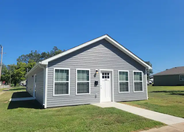 Property at 523 N Tom St, Webb City, MO, 64870, 3 beds, 2 baths, [object Object]