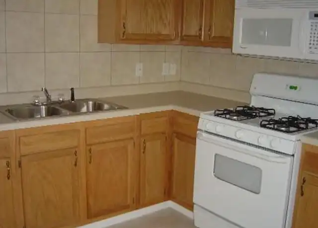 Property at 1047 Smith Dr Unit 5, Raymond, MS, 39154, 1 bed, 1 bath, [object Object]