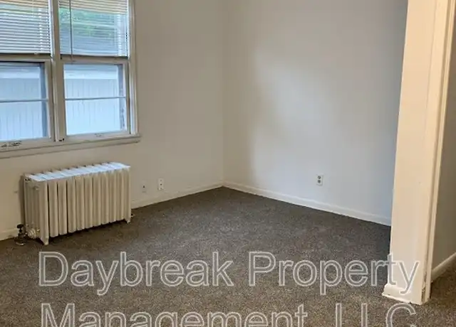 Property at 1209 11 1/2 St N Unit 3, Fargo, ND, 58102, 1 bed, 1 bath, [object Object]