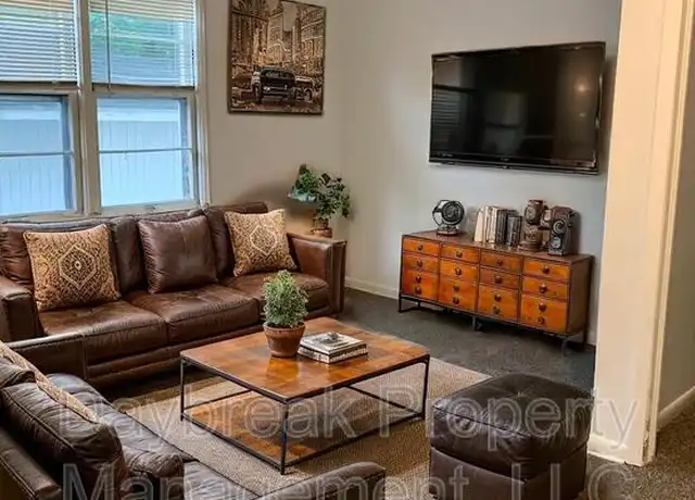 Property at 1209 11 1/2 St N Unit 3, Fargo, ND, 58102, 1 bed, 1 bath, [object Object]