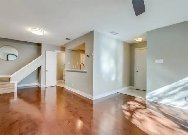 Property at 4777 Cedar Springs Rd Unit 2B, Dallas, TX, 75219, 2 beds, 1.5 baths, [object Object]